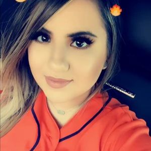 Meet your Posher, Jazmin